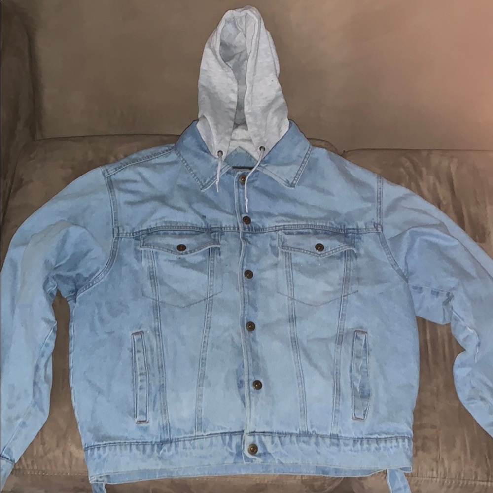 Jean jacket with hood